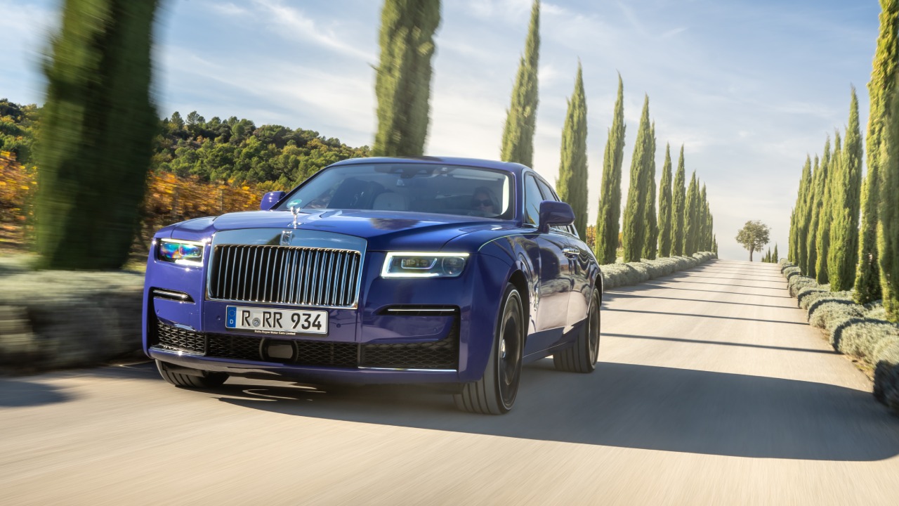 Prices and Specifications for Rolls Royce Ghost 2024 in Saudi Arabia